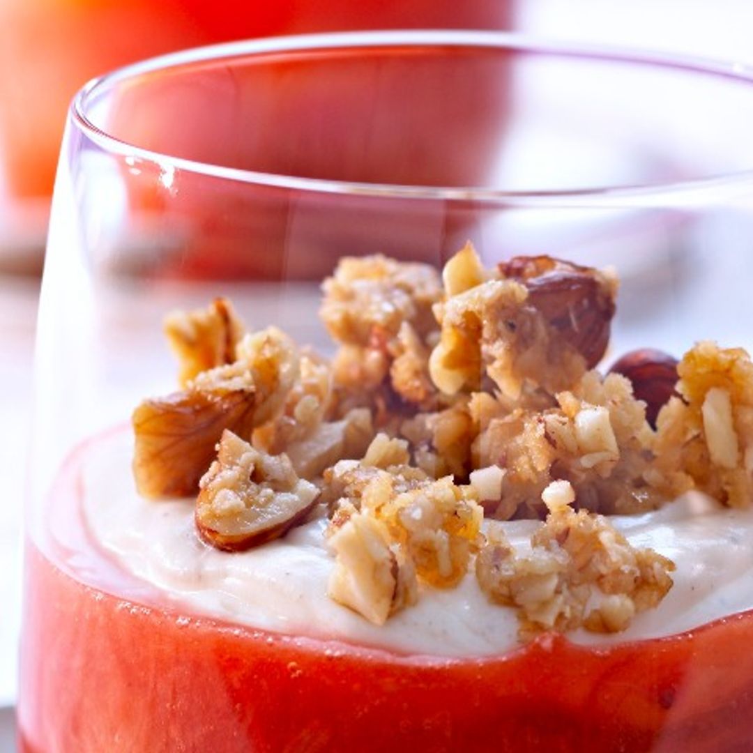 Compota de fresas y ruibarbo con merengue