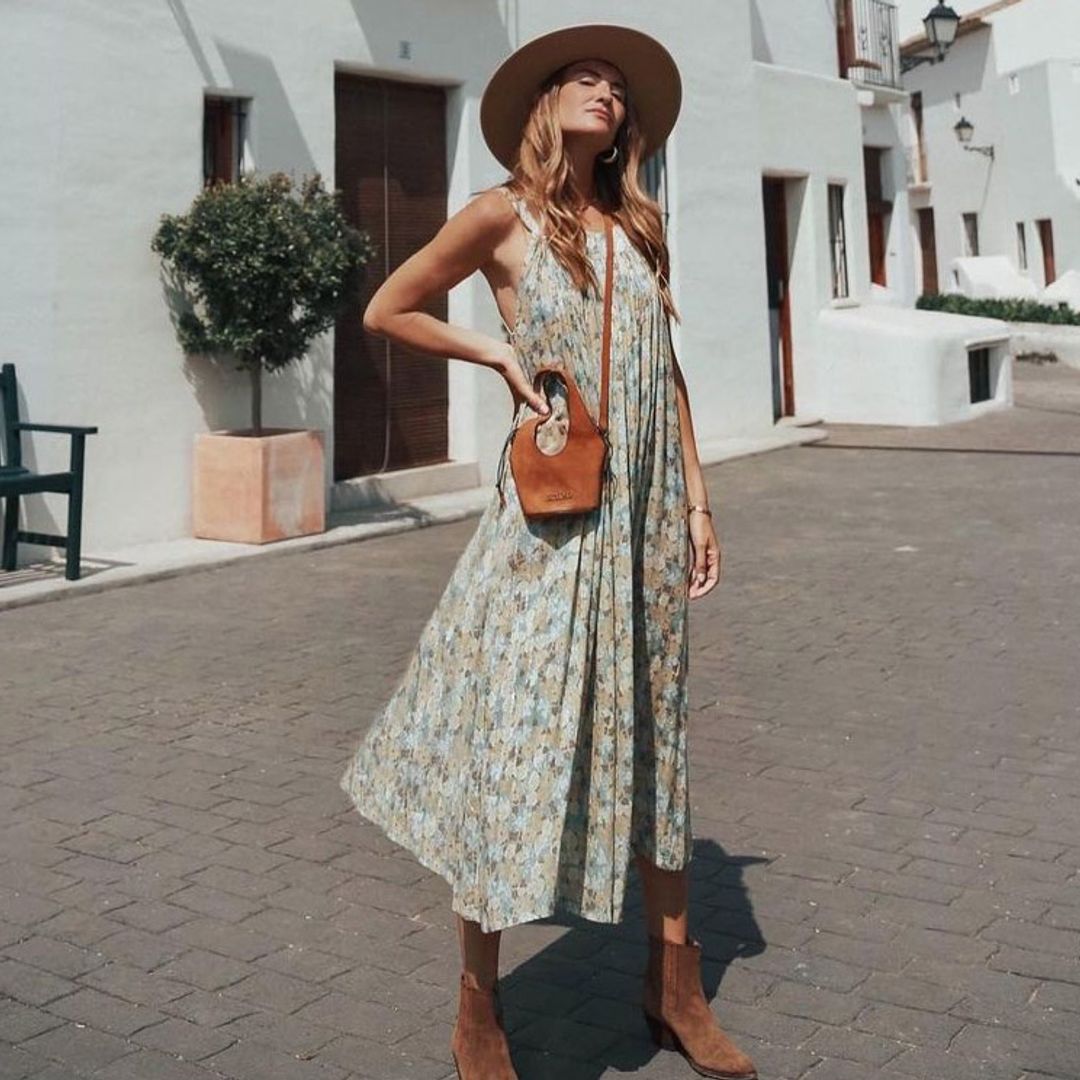 Vestidos de flores para chicas bajitas: las tendencias que más estilizan