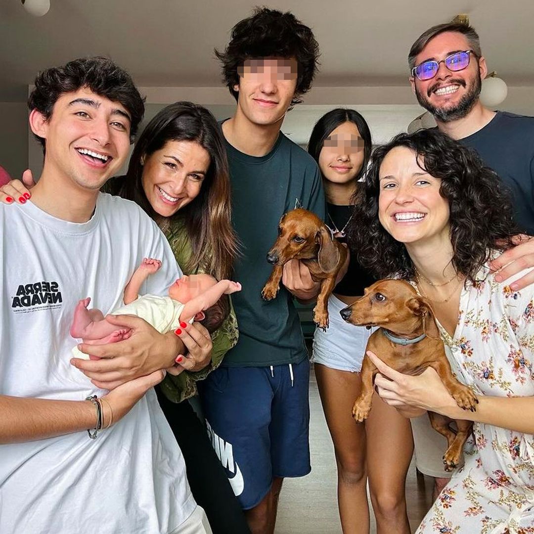 Nuria Roca presenta a su nuevo sobrino, que vino al mundo en plena celebración familiar