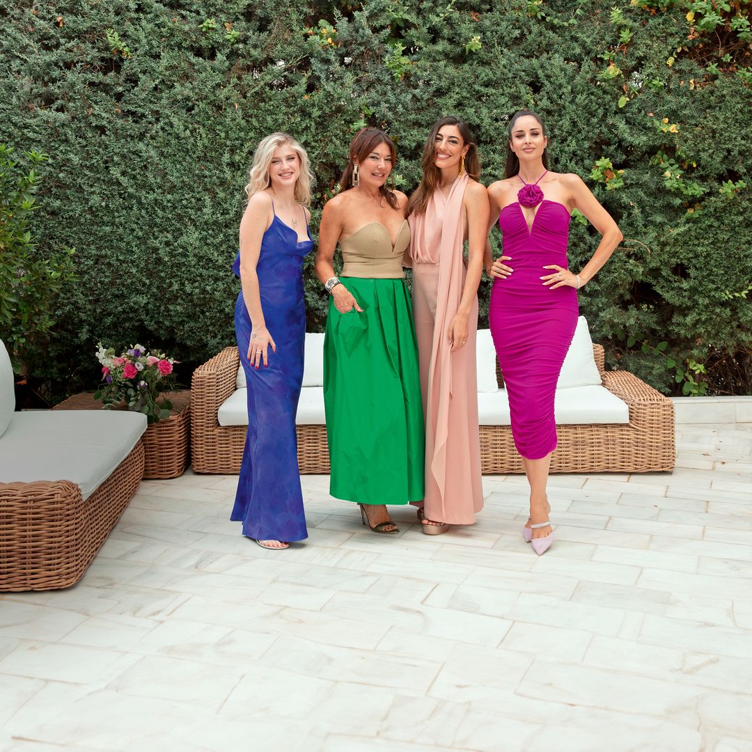 HOLA 4174 INVITADAS BODA DAVID SUMMERS Y CHRISTINE