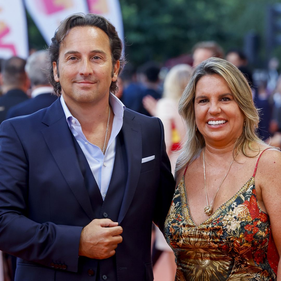 Iker Jiménez y Carmen Porter, tras más de 30 años casados, desvelan la clave de su matrimonio: "¡Mirad qué buen marido soy!"