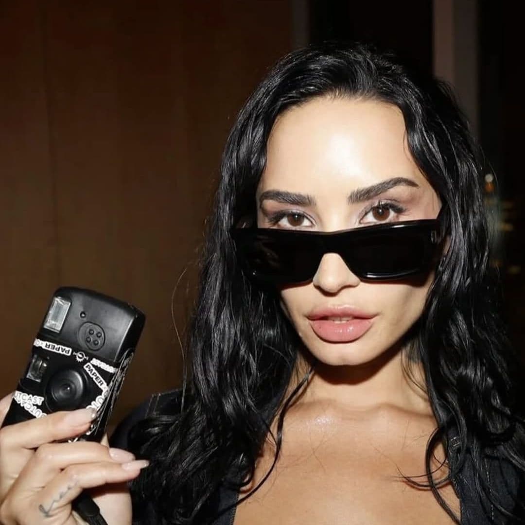 Demi Lovato reinventa la manicura francesa y la hace perfecta para las 'brides-to-be'