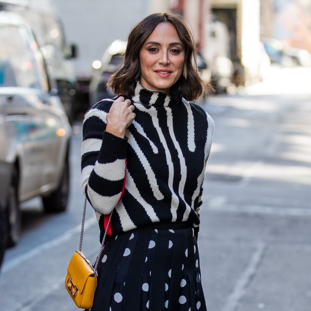 Tamara Falcó rescata las botas 'cowboy' con el truco de estilo que más estiliza este invierno