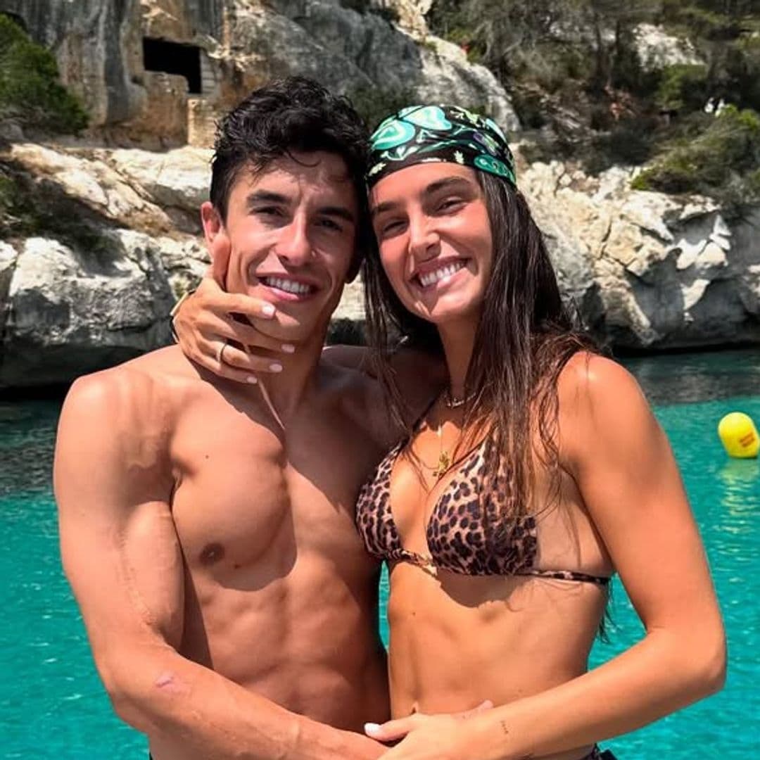 Marc Márquez y Gemma Pinto presumen de cuerpazos en sus vacaciones en Menorca