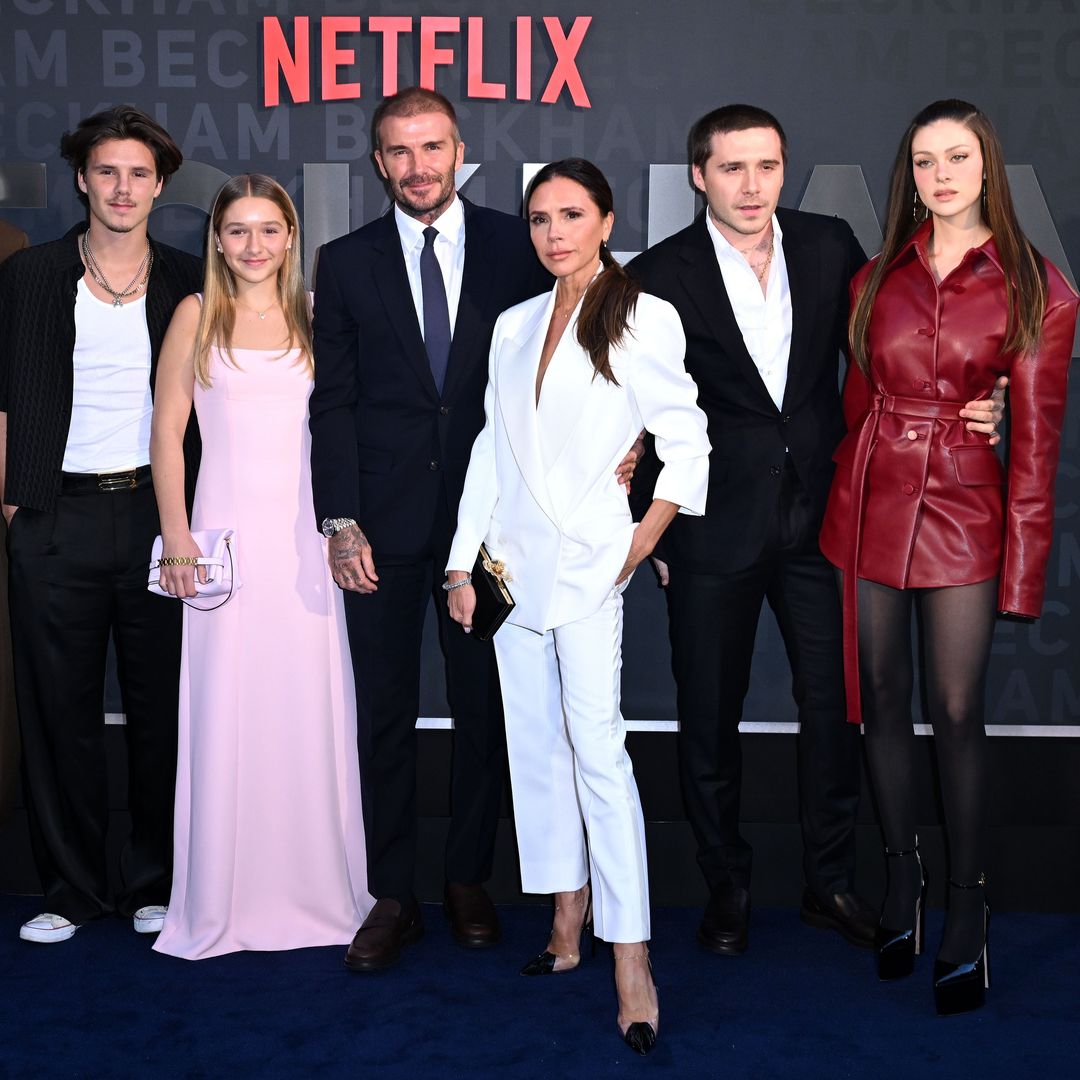 Las imágenes del incómodo momento que vivieron Brooklyn Beckham y Nicola Peltz junto a Victoria