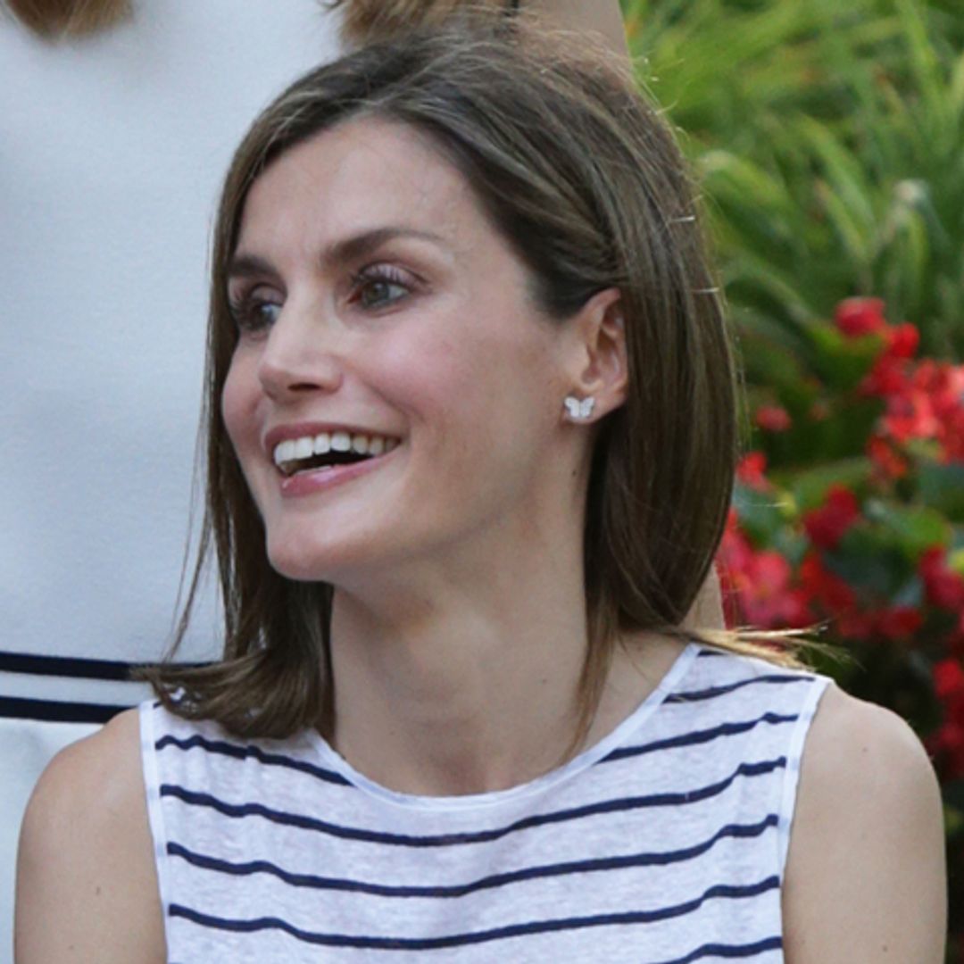 La reina Letizia vuelve a lucir los pendientes diseñados por nuestra bloguera Elena Carrera