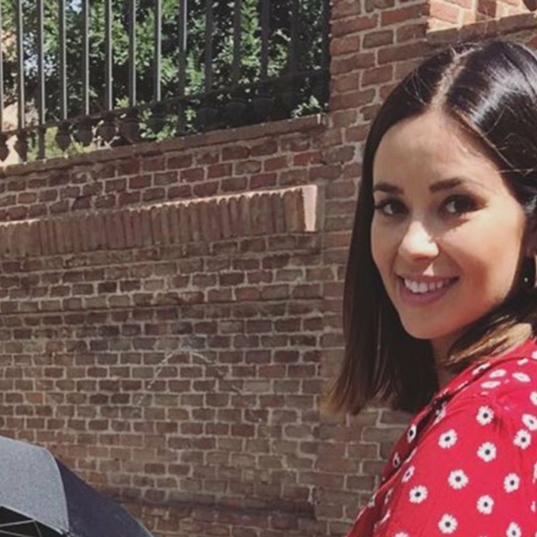 El primer paseo de Dafne Fernández con su hijo Jon