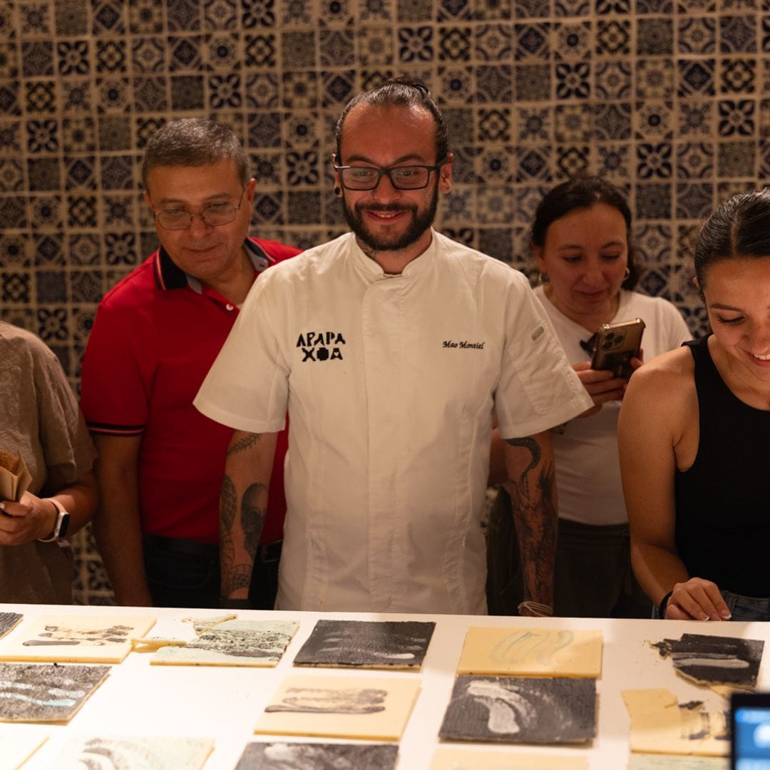 El festival ofrece la posibilidad de acercarte a los expertos gastronómicos para conocer de primera mano el trasfondo de sus preparaciones. 