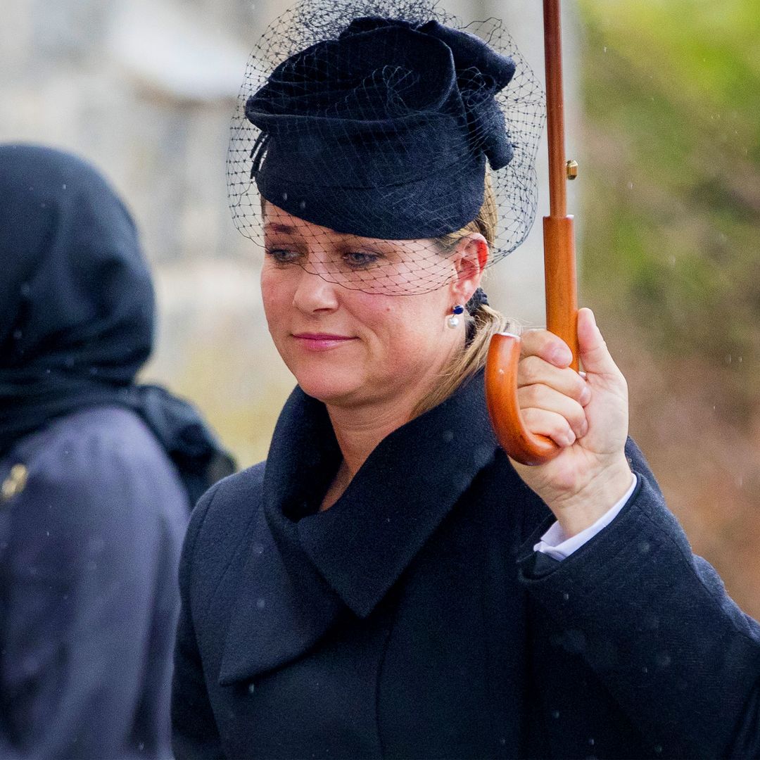 El dolor de Marta Luisa y su hija Leah en el funeral de Olaf Tufte, uno de los deportistas noruegos más queridos que ha muerto repentinamente a los 50 años