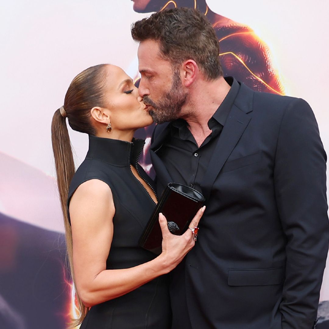 De los besos a vivir separados: así ha cambiado la relación de Jennifer Lopez y Ben Affleck en un año