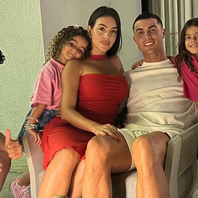 georgina rodr guez cristiano ronaldo y sus hijos