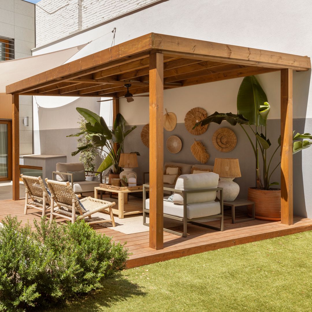 10 salones de exterior perfectos para disfrutar los 365 días del año como si estuvieras de vacaciones