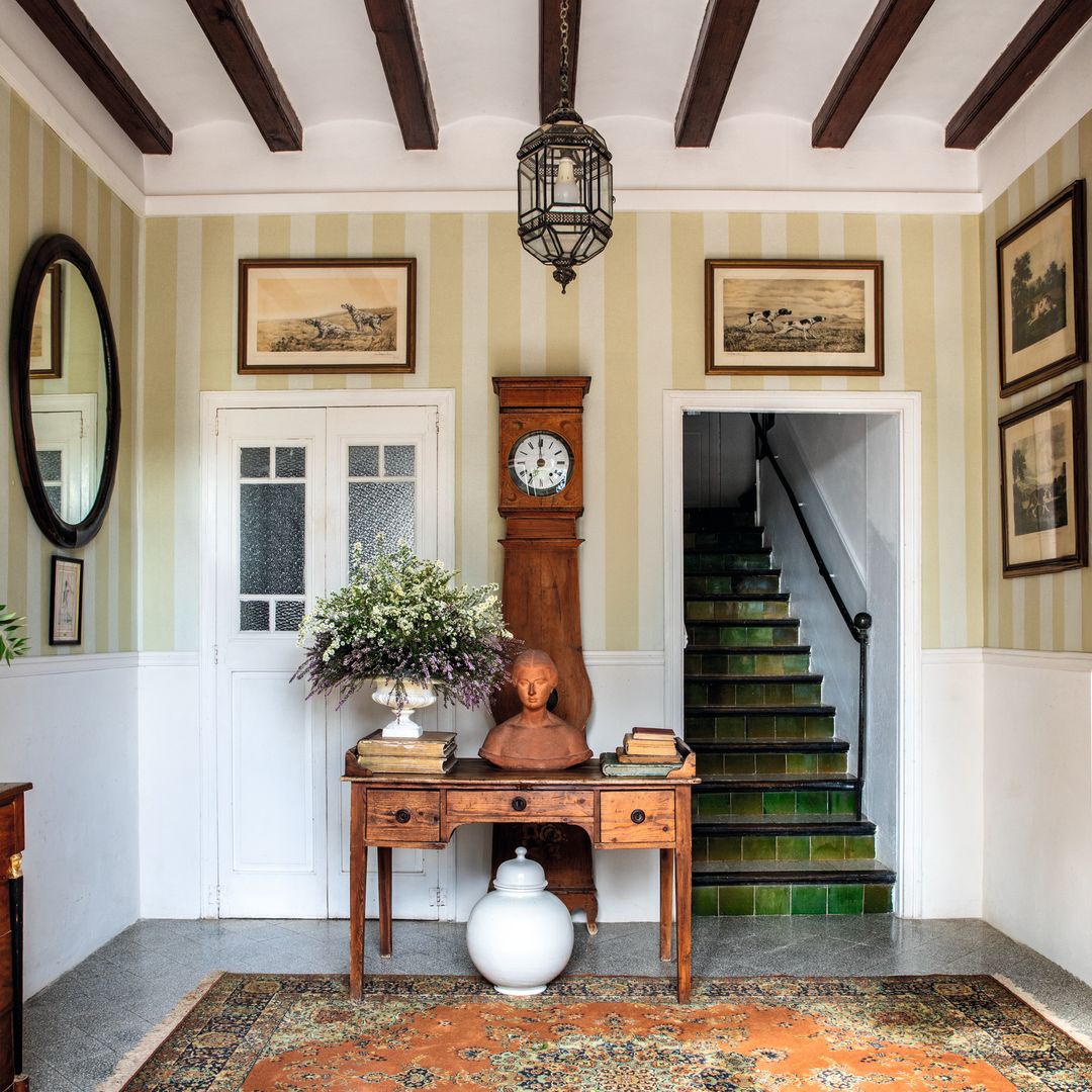 El escritor Rafa Tarradas Bultó y su madre, Lucía Sagnier nos invitan a conocer su Masía en el Penedés