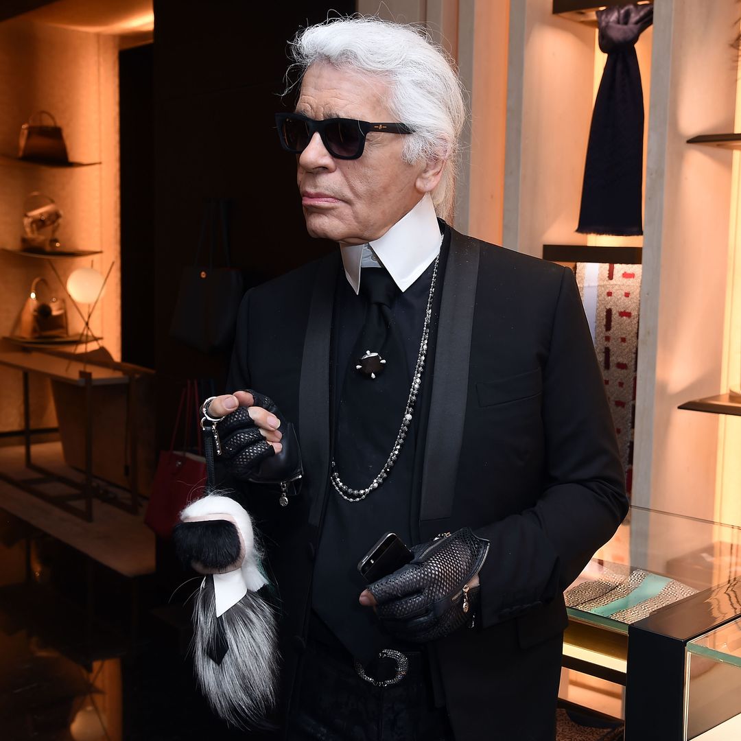 ¿Sabías que los 'bag charms' nacieron con Karl Lagerfeld?
