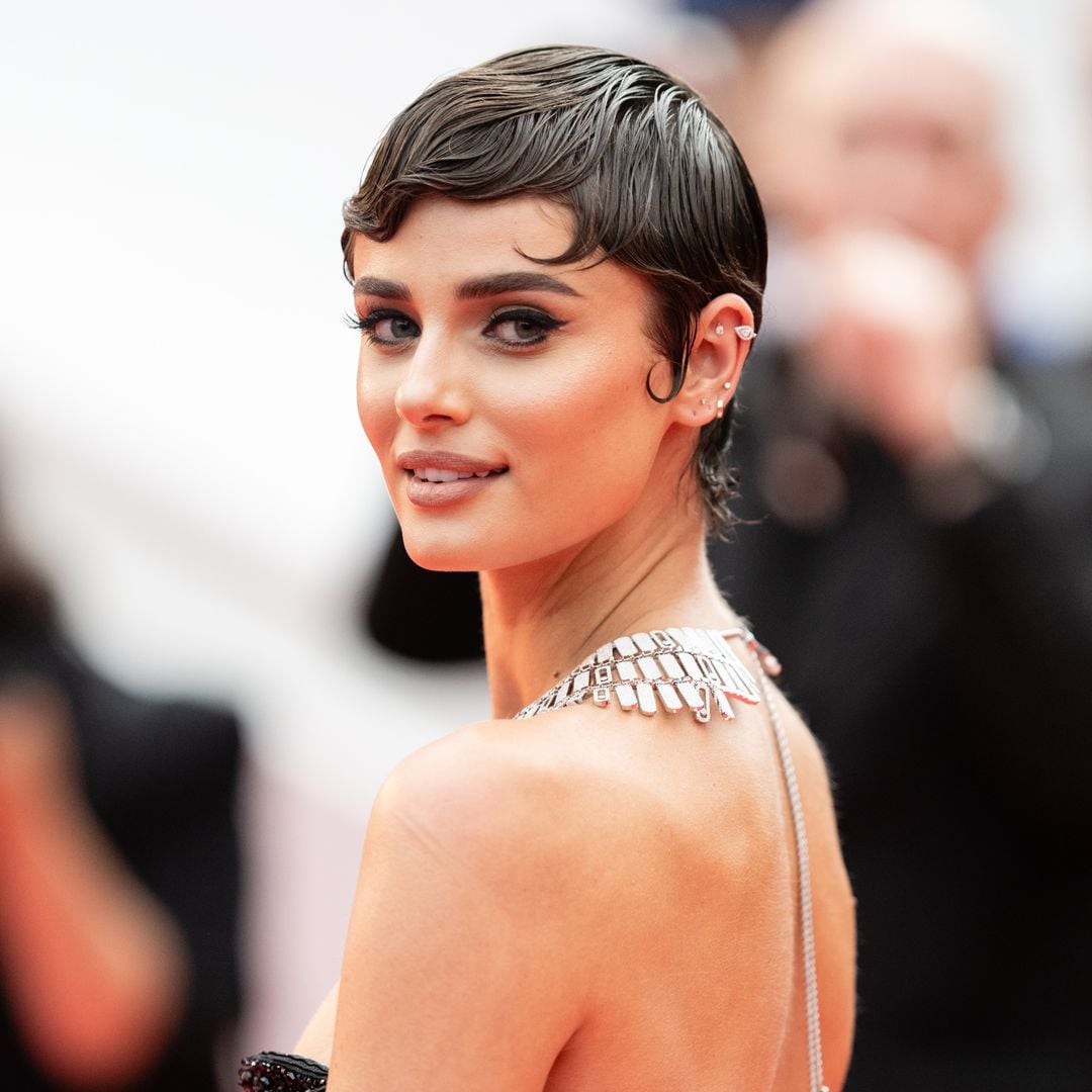 ¿Es Taylor Hill vestida de flamenca? Descubre a la andaluza que todos confunden con la modelo