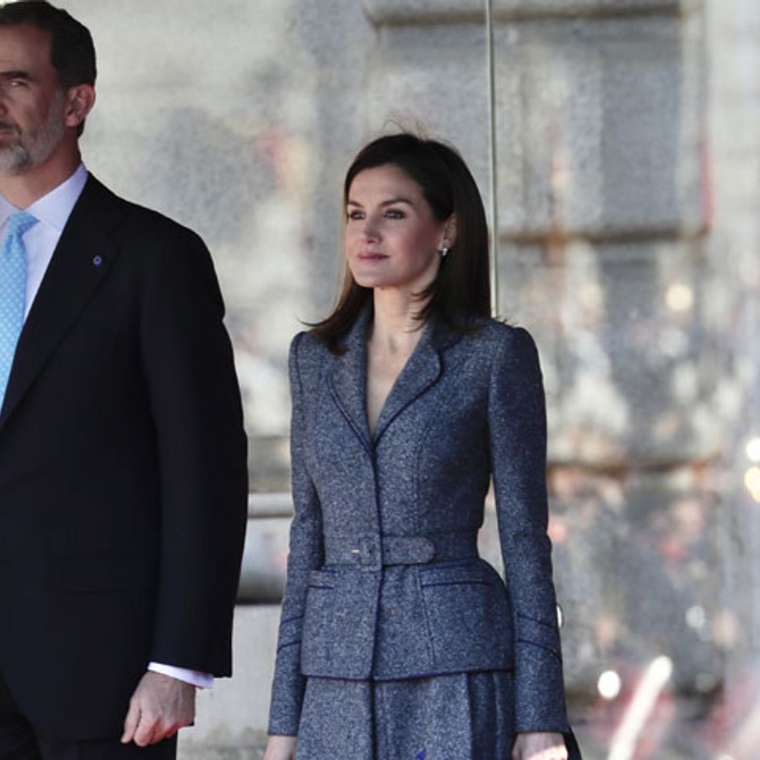 La reina Letizia recicla su Varela más patrio pero con dos novedades de estilo