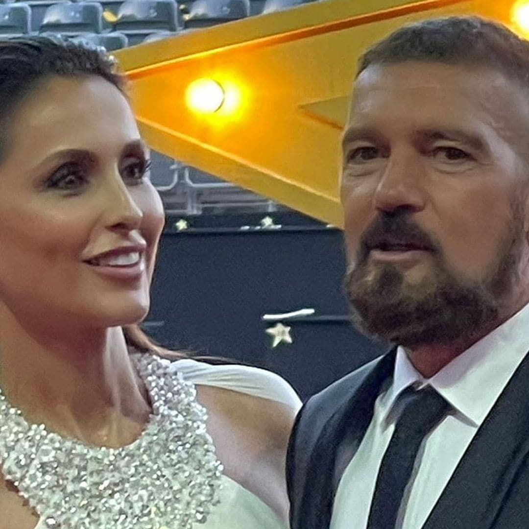 Las imágenes del cariñoso saludo de Antonio Banderas a Paloma Cuevas