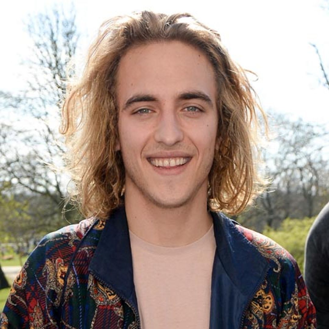 Manel Navarro, representante de Eurovisión, a punto de emprender su viaje más importante