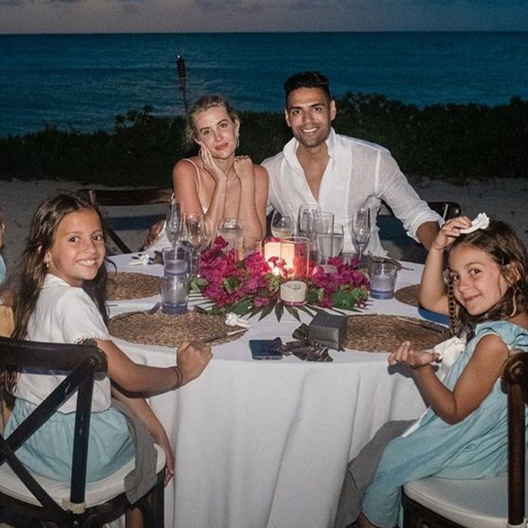 ¡En la playa y con sus cuatro hijos! La espectacular pedida de mano que Falcao ha hecho a su mujer, Lorelei