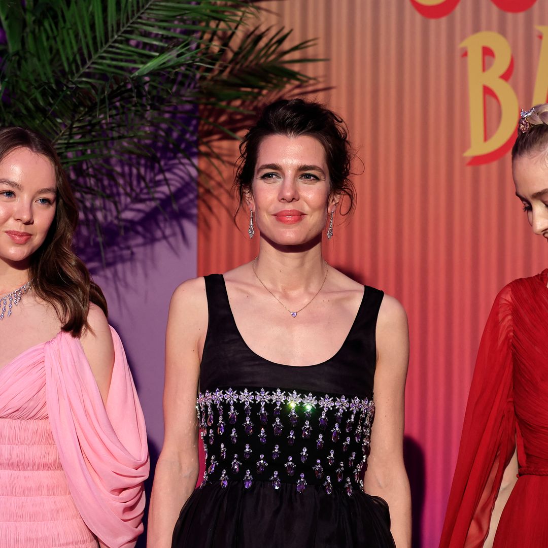 Alexandra de Hannover y Carlota Casiraghi deslumbran en el Baile de la Rosa