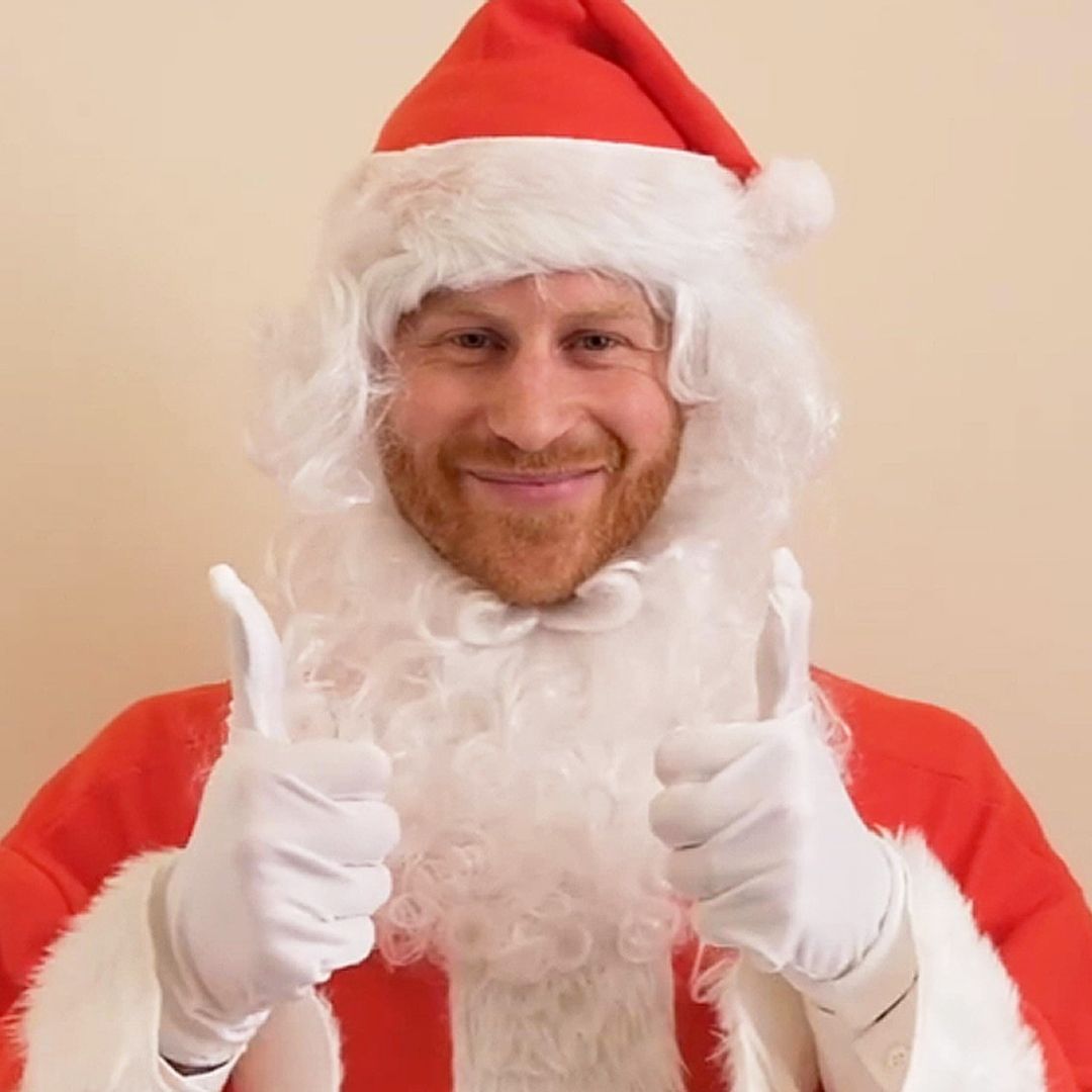 ¡Ho, ho, ho! El príncipe Harry sale de su retiro para vestirse de Papá Noel por una buena causa