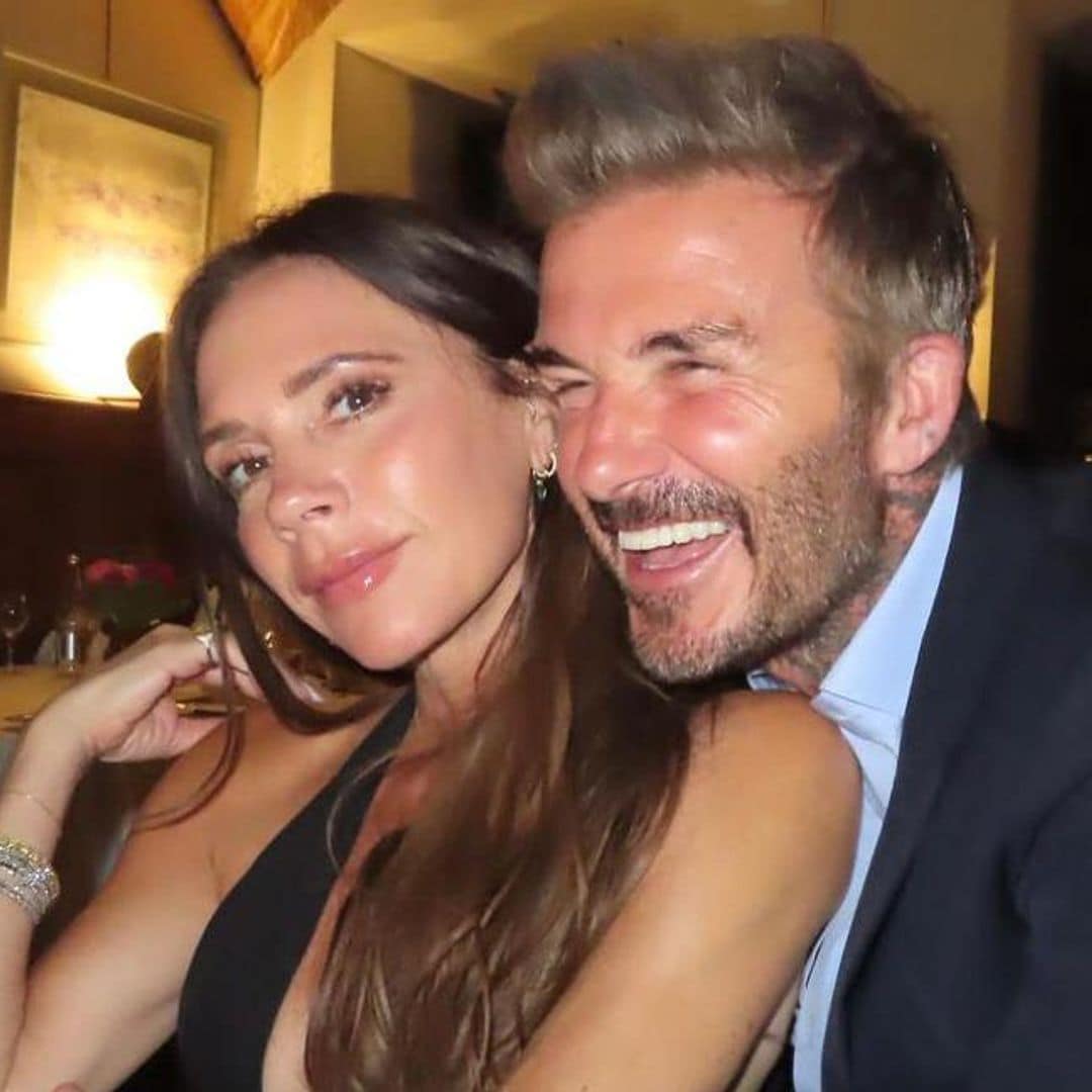 En su cumpleaños 49, David Beckham presume abdomen y celebra con un mensaje de Victoria Beckham