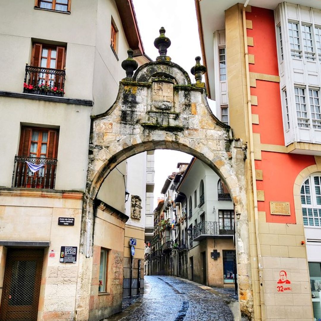 Arco de Abajo, conocido como El Portalón, Arrasate-Mondragón, Guipúzcoa