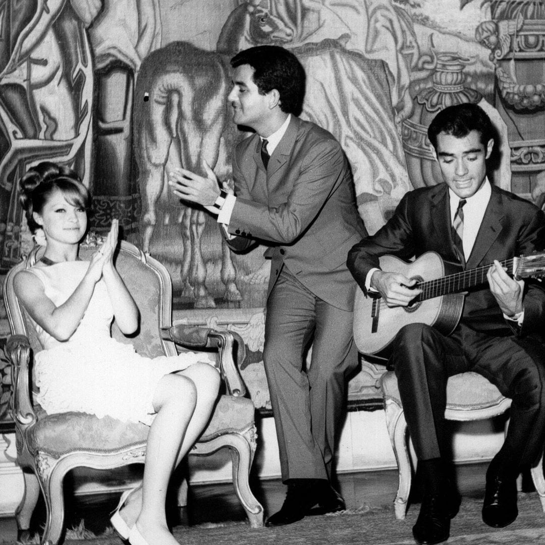 Las 6 canciones míticas del Dúo Dinámico y las anécdotas más curiosas del grupo