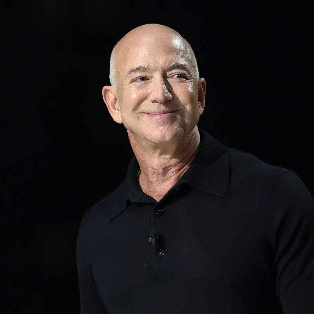 Qué hacía Bezos antes de fundar Amazon y convertirse en una de las grandes fortunas del planeta