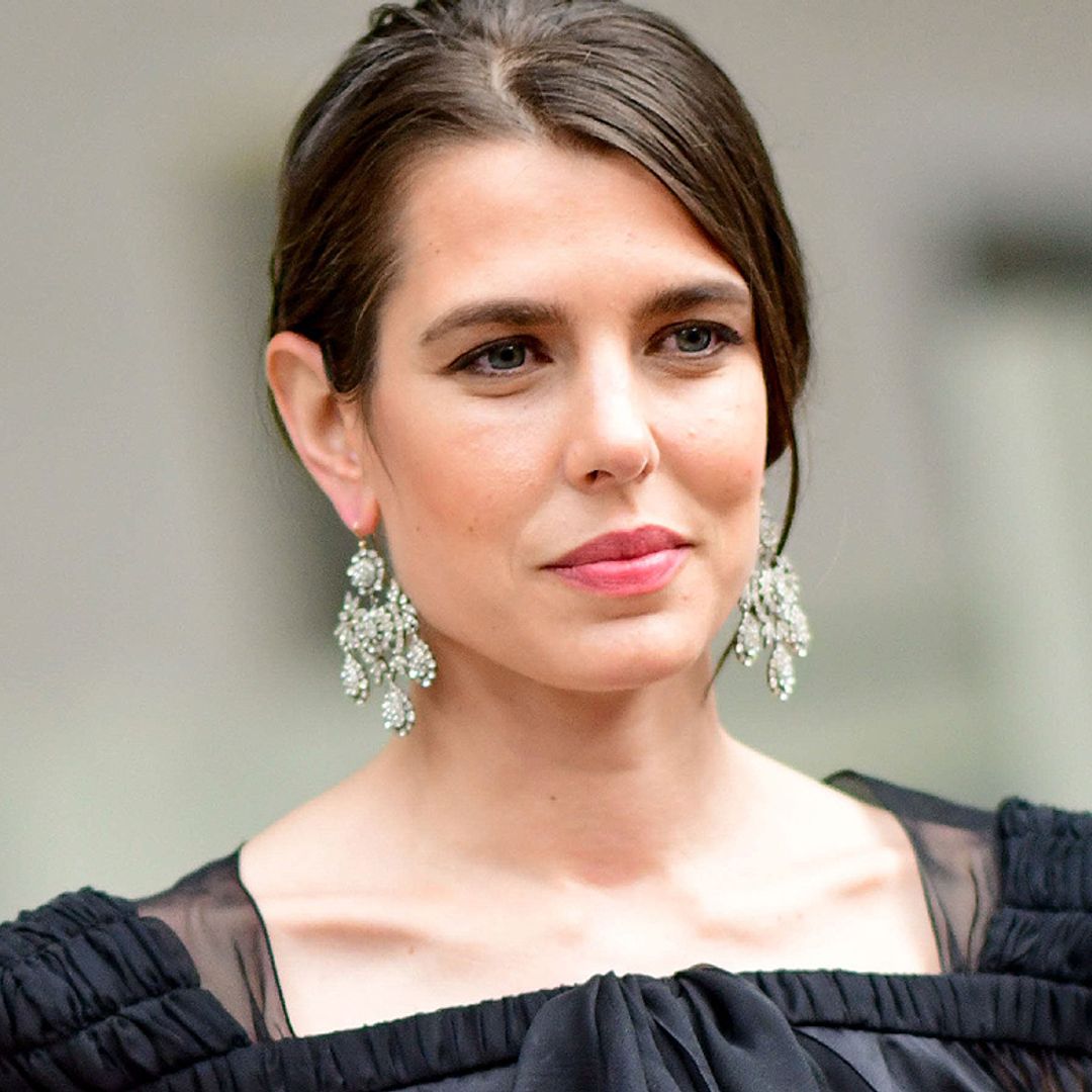 En ¡HOLA!, el desembarco más chic de Carlota Casiraghi en su treinta y cuatro cumpleaños