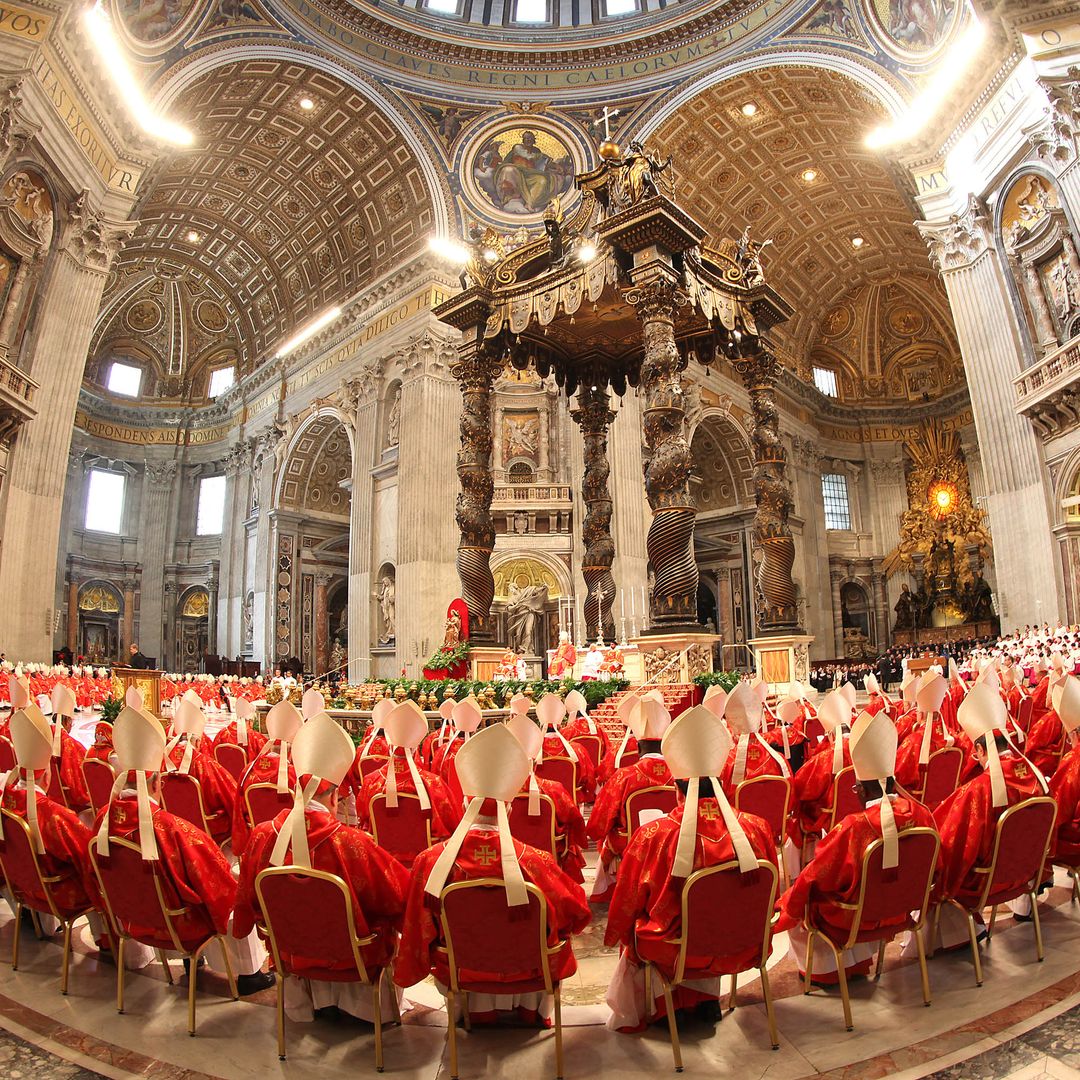 Guía definitiva del cónclave: votaciones, horarios y curiosidades del proceso más secreto del Vaticano