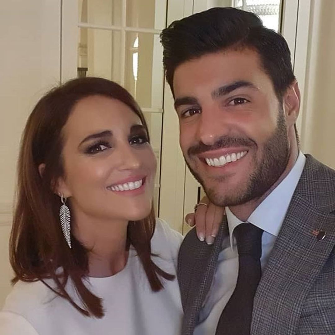 Amigos, risas y un baile sin zapatos, Paula Echevarría y Miguel Torres se divierten con Antonio Banderas