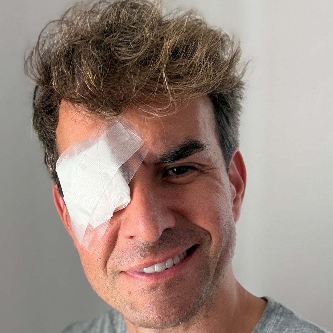 El actor Dani Muriel sufre un aparatoso accidente y aparece con un parche en el ojo: "Tengo una herida en la córnea"
