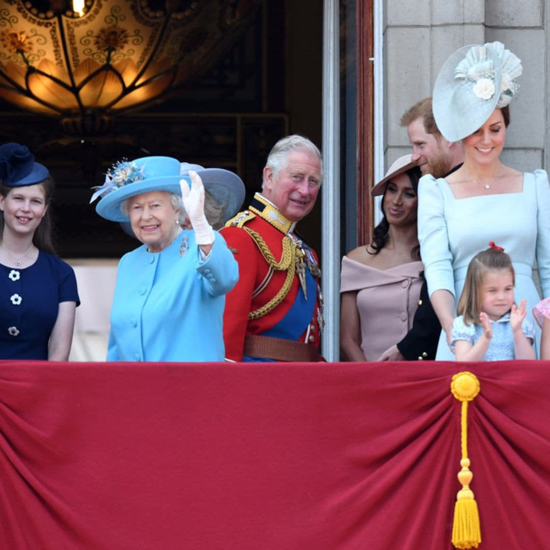 Isabel II: entre la Corona y la familia, su eterna encrucijada