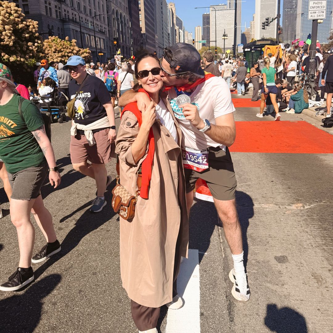Tamara Falcó se derrite de amor por Íñigo Onieva tras completar la maratón de Chicago lesionado: "Cómo te admiro y quiero"