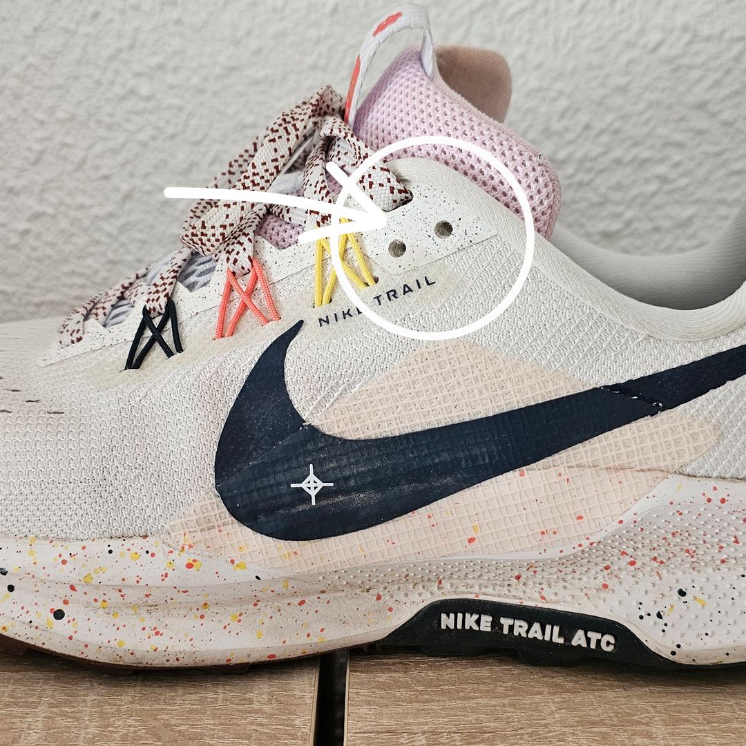 Tengo 35 años y acabo de descubrir para qué sirve el agujero extra de las zapatillas que nadie usa