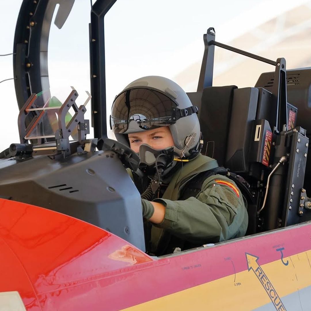 La princesa Leonor de España realiza su primer vuelo en solitario en la Academia del Aire