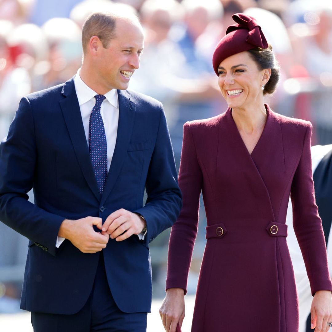 El príncipe William y Kate Middleton comparten una foto del miembro más tierno de su familia