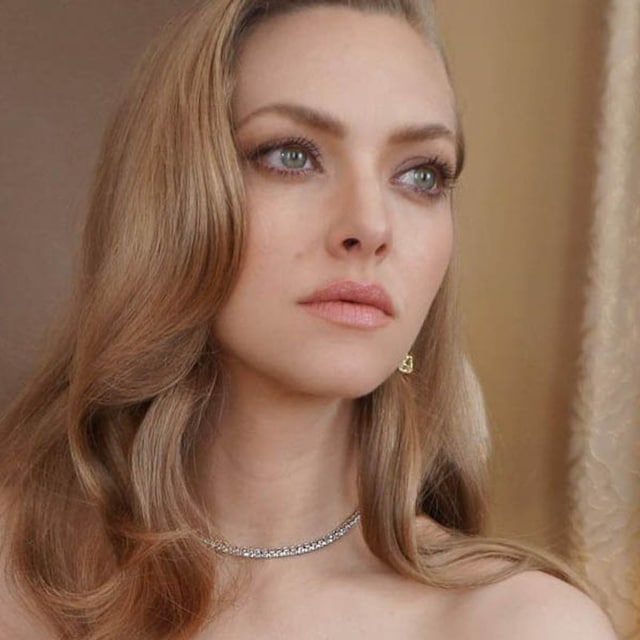 amanda seyfried golden globes