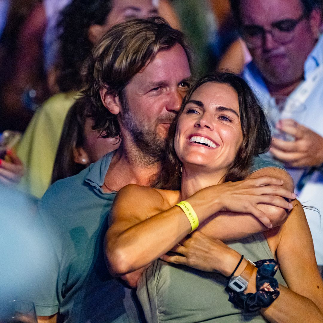 Amaia Salamanca y Rosauro Varo, 16 años juntos y tan enamorados como el primer día: sus fotos más románticas