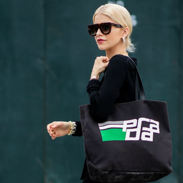 caroline daur top