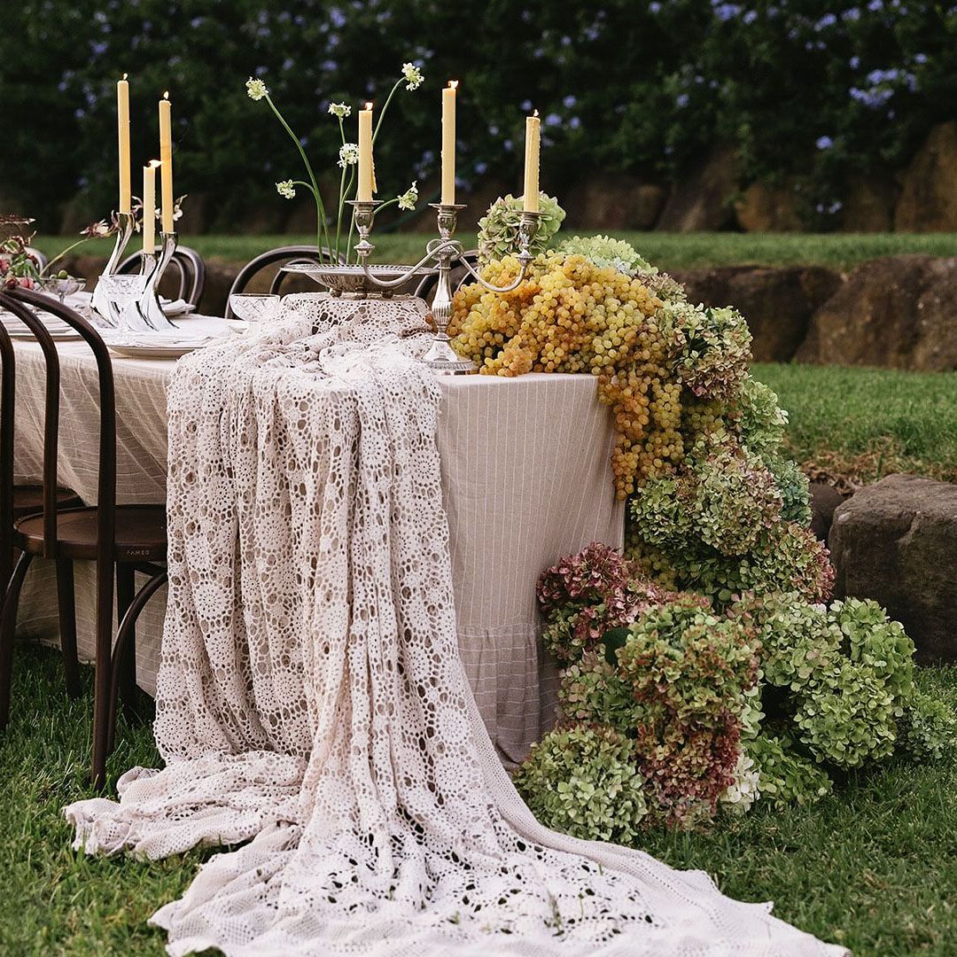 Esculturas frutales, la alternativa a las flores que lleva el huerto a las mesas de tu boda