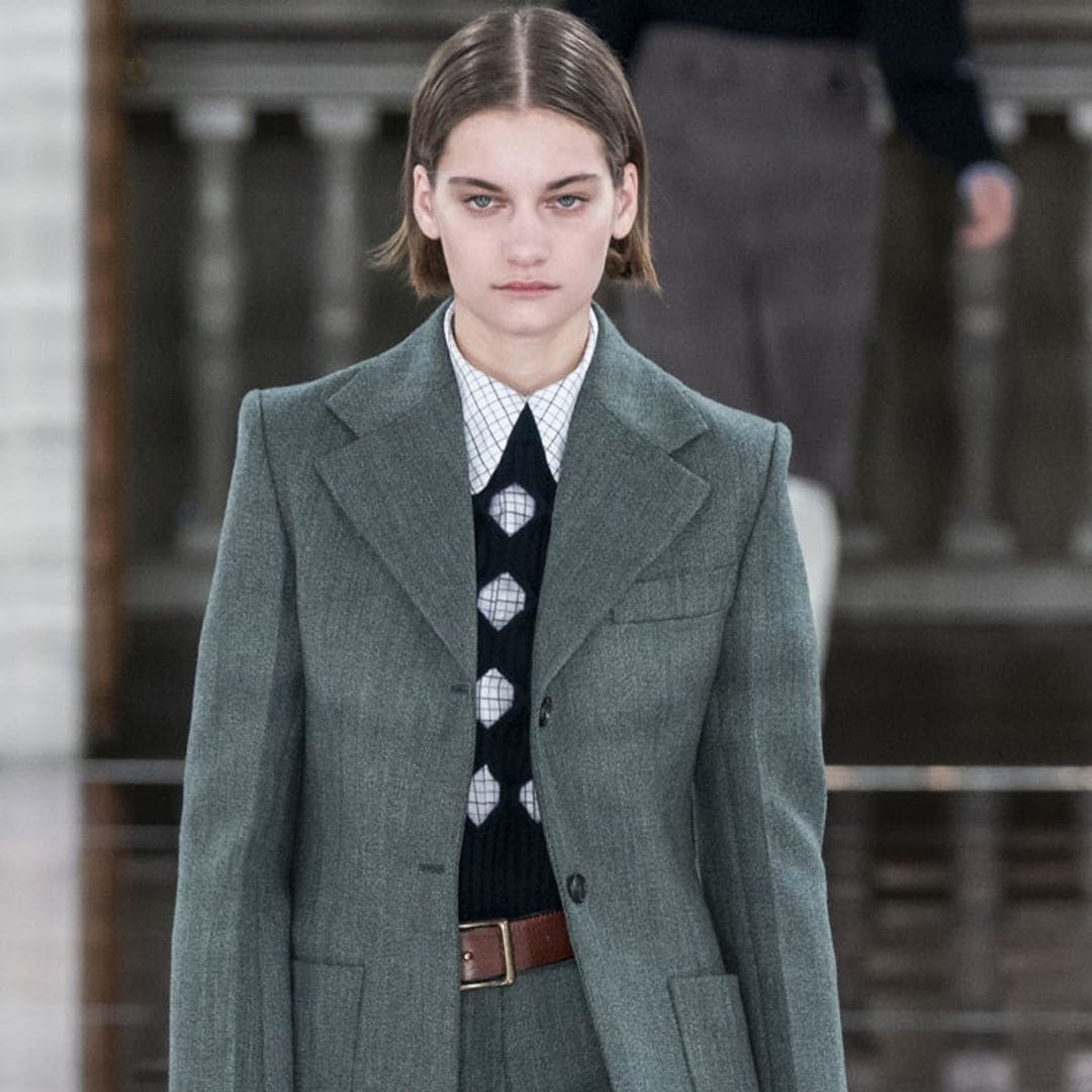 Los looks de Victoria Beckham que te salvarán cuando no sepas qué ponerte para la oficina