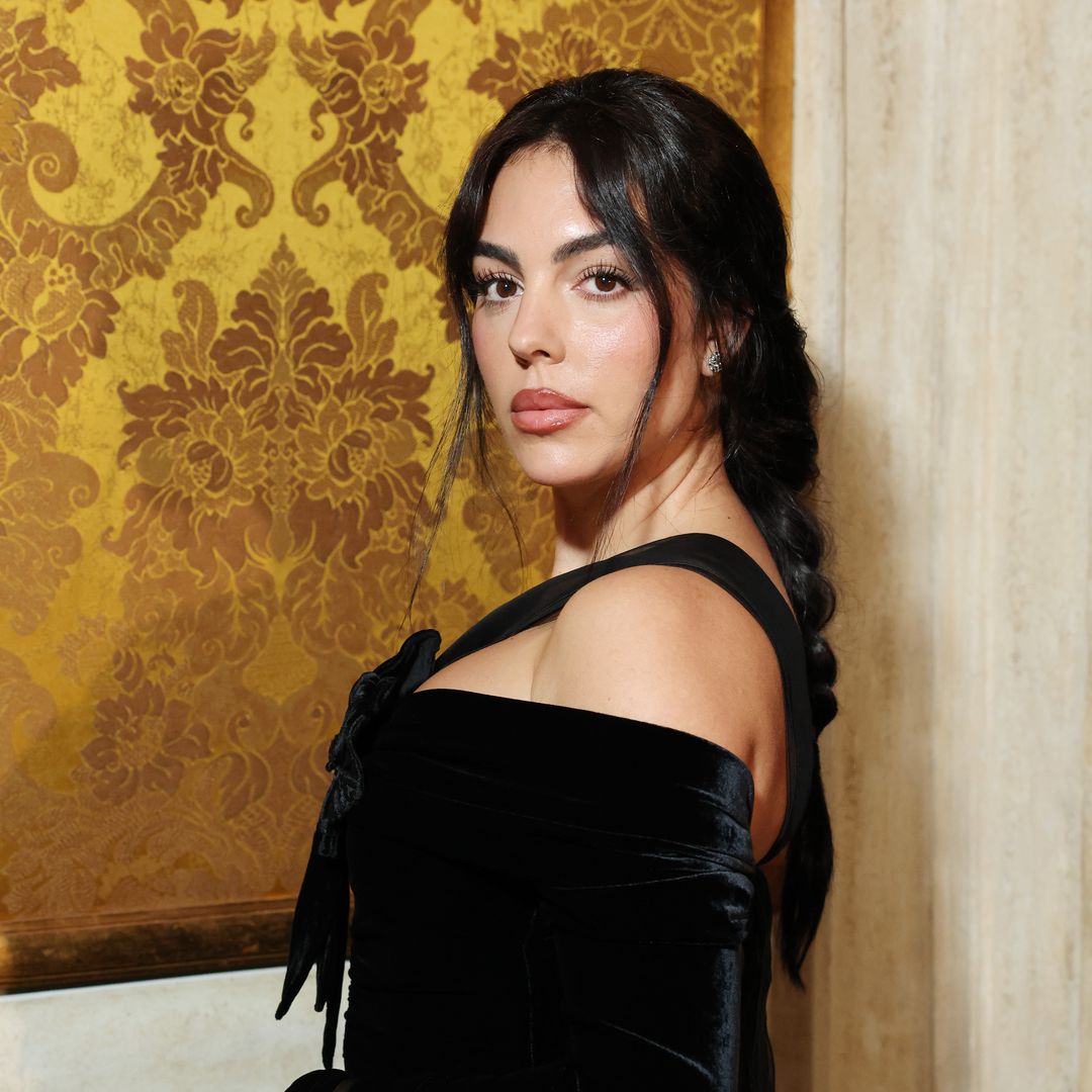 El emotivo gesto de Georgina Rodríguez con sus hijos en una iglesia de Madrid que ha emocionado a sus fans