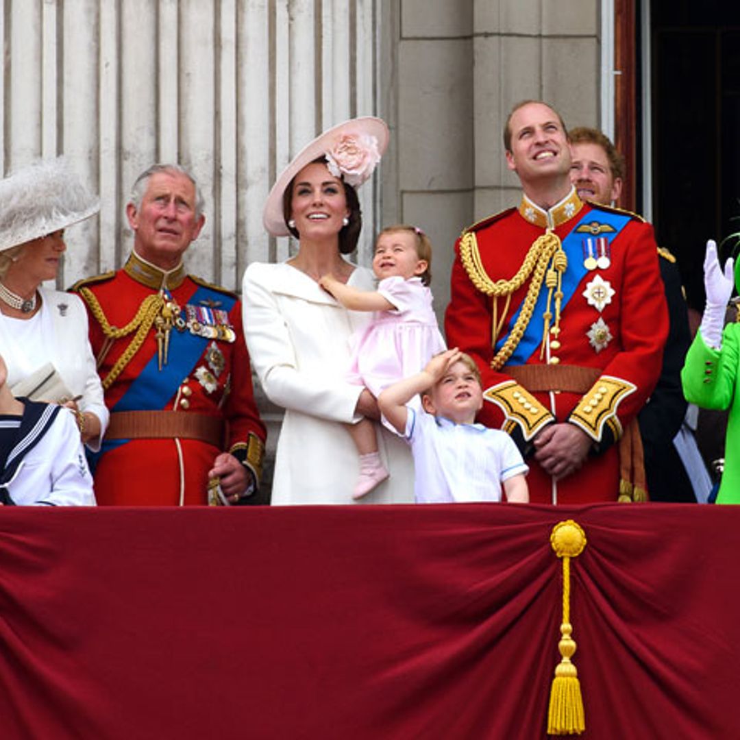 La princesa Charlotte, protagonista con su adorable reacción en su primer saludo desde el balcón de palacio