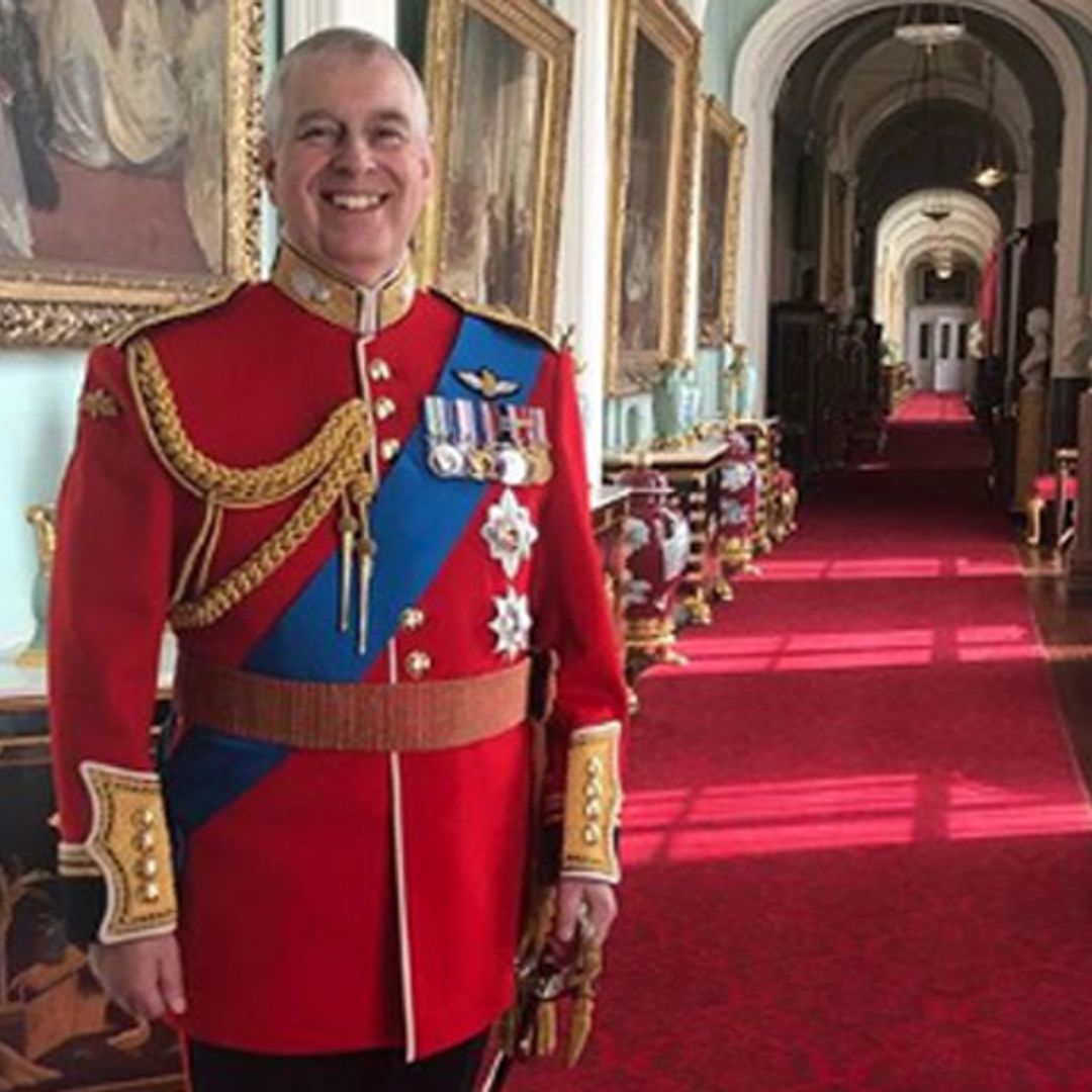 ¿Eugenia de York rompía el protocolo con esta foto de Andrés de Inglaterra?