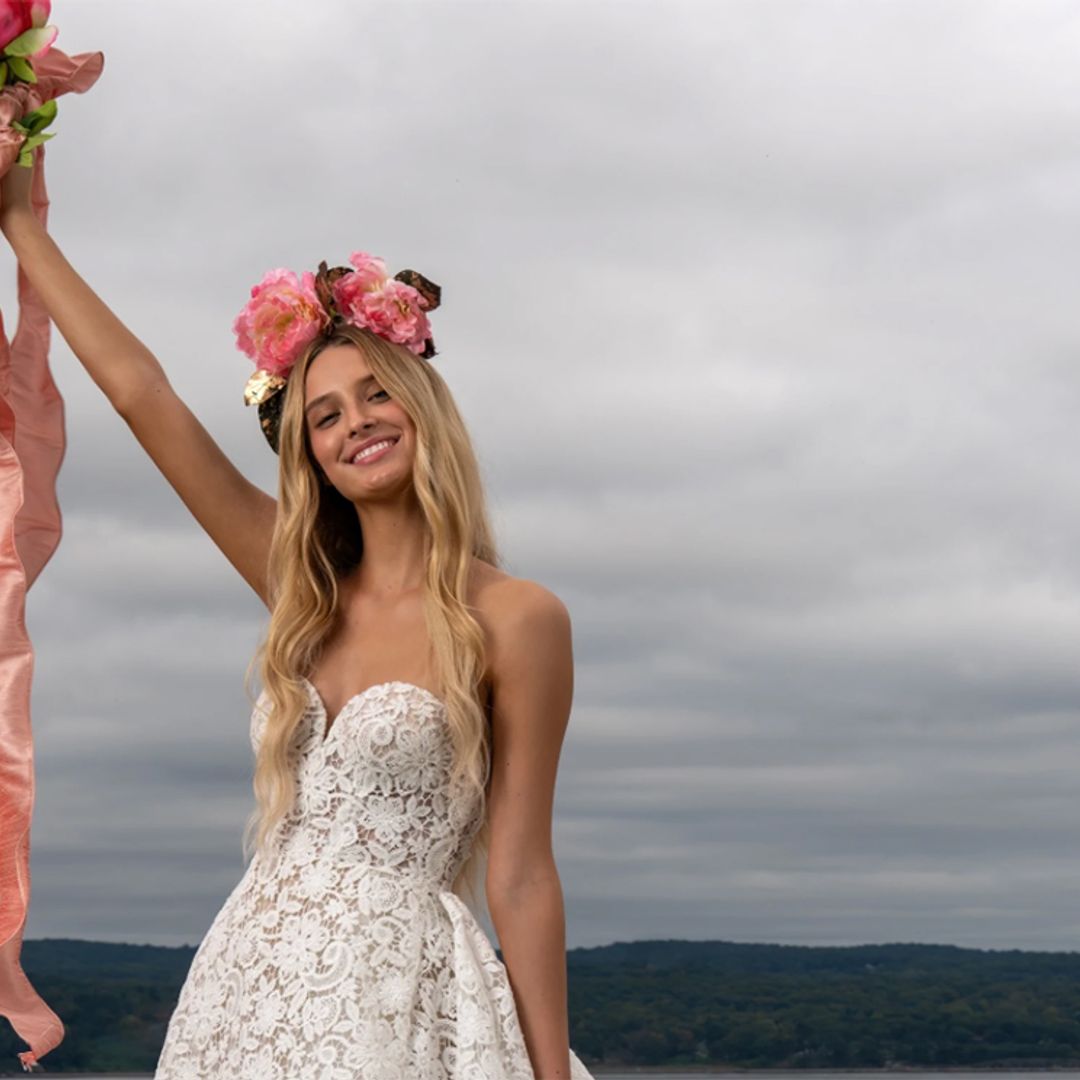 Si sueñas con una boda de cuento, los vestidos de novia de Reem Acra son para ti