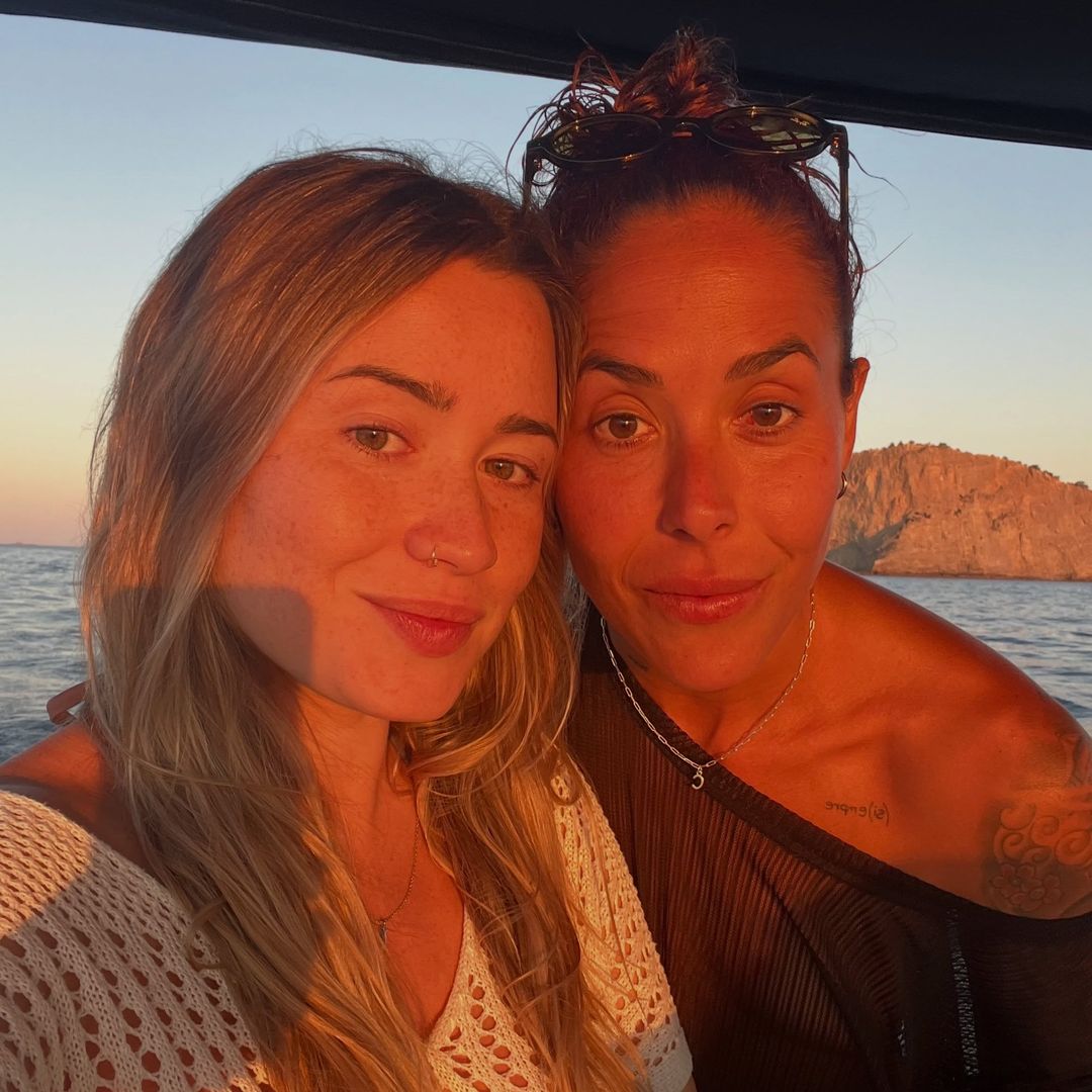 Lola Gallardo, capitana del Atlético de Madrid, da la bienvenida a su primer hijo junto a su mujer