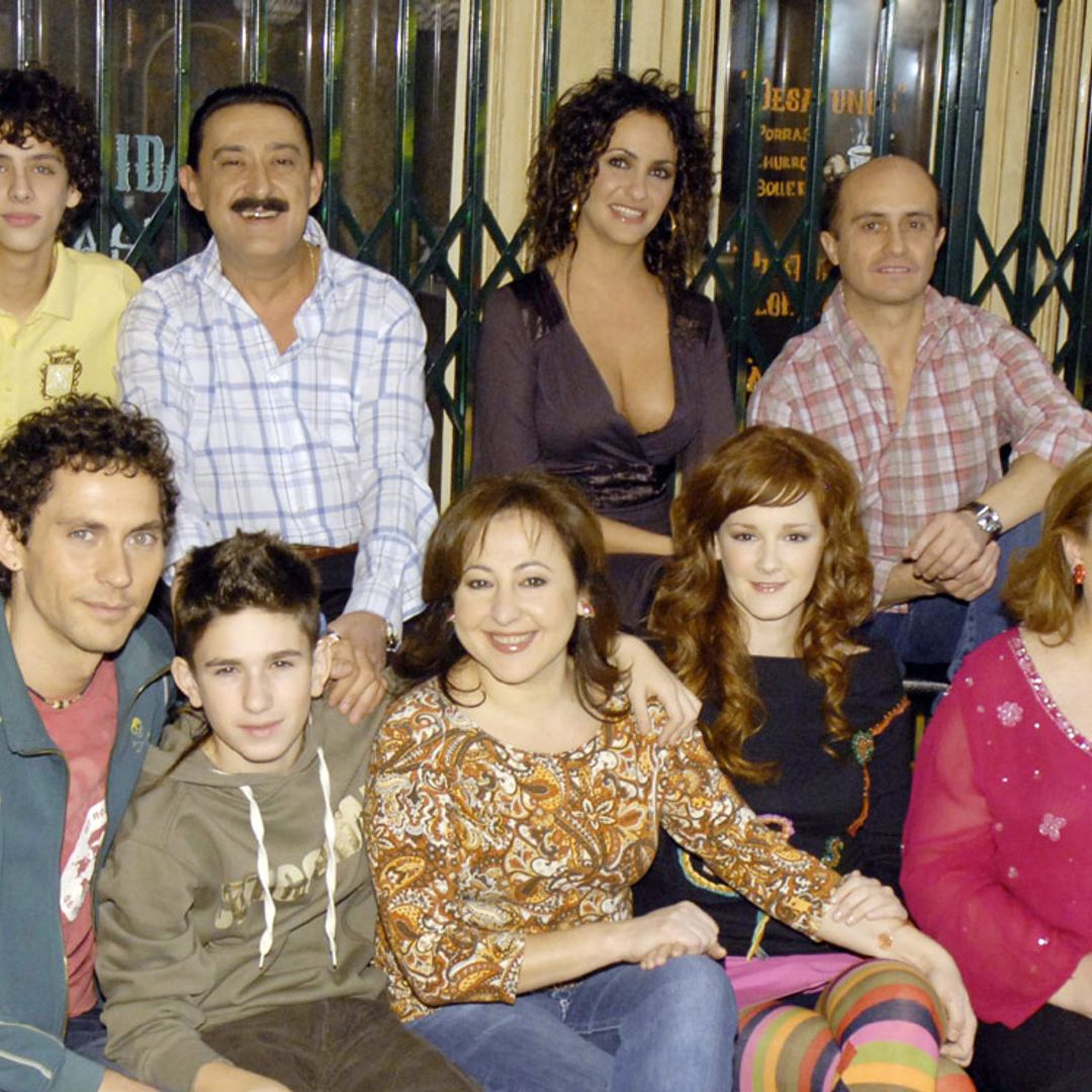 Paco León celebra el 17 aniversario de 'Aída': así han cambiado sus protagonistas