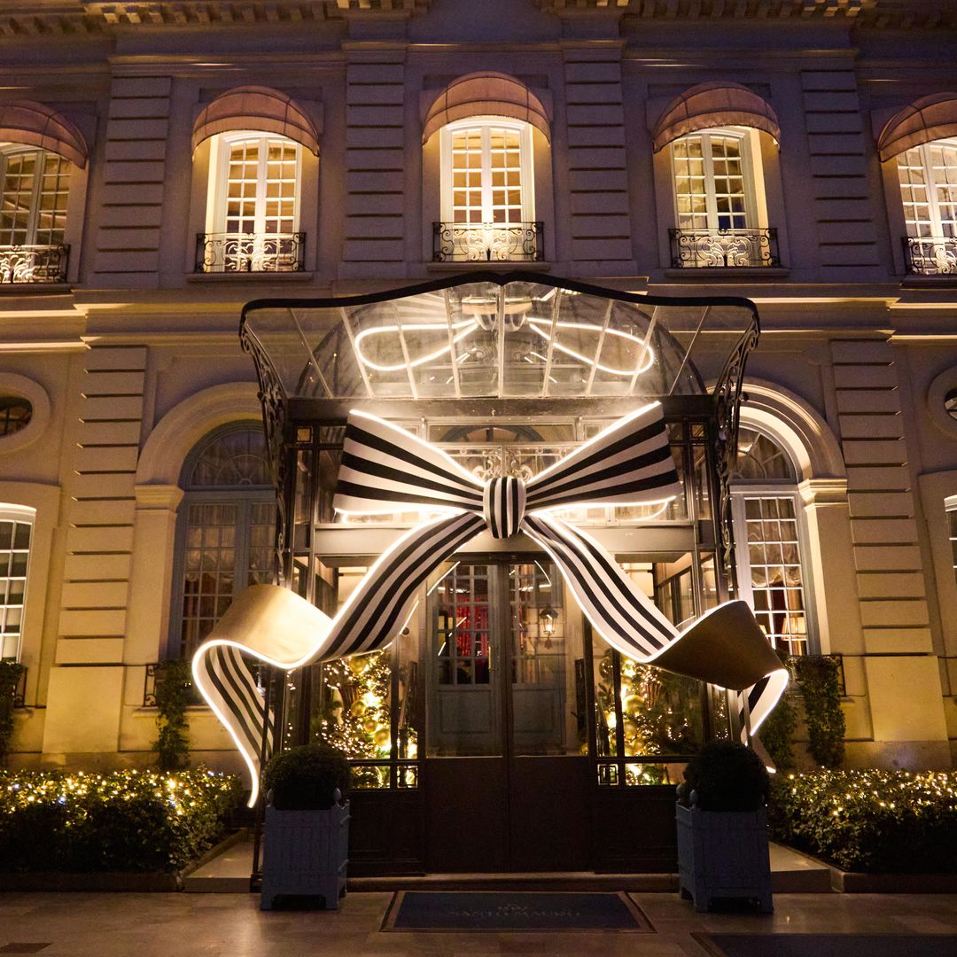 Fachada de Navidad del Hotel Santo Mauro de Madrid